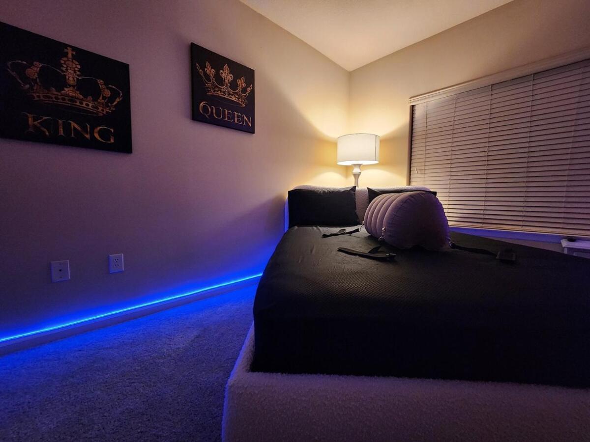 Two Couple Up - Adults Only! Instant Booking Let'S Play Charlotte Exterior photo