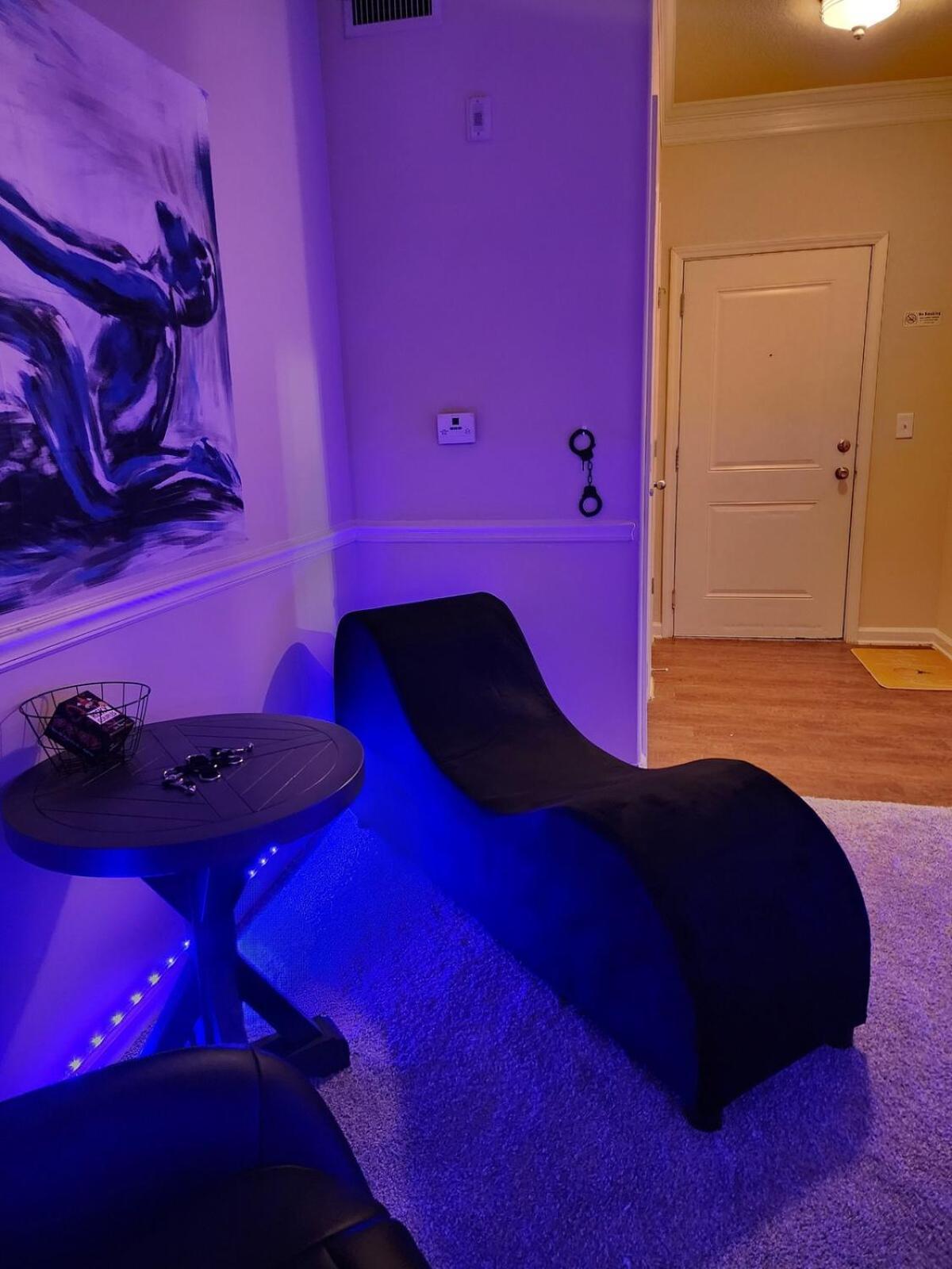Two Couple Up - Adults Only! Instant Booking Let'S Play Charlotte Exterior photo