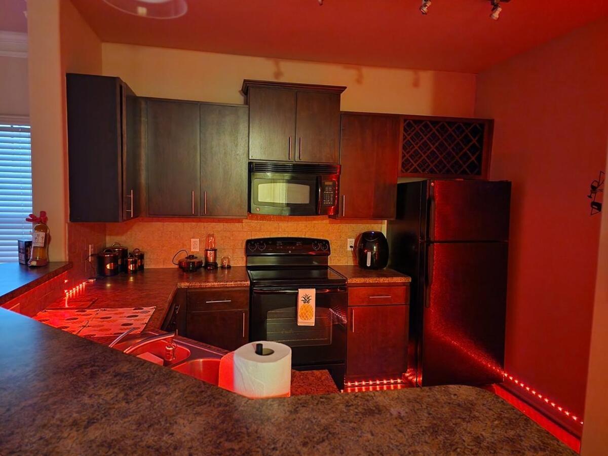 Two Couple Up - Adults Only! Instant Booking Let'S Play Charlotte Exterior photo